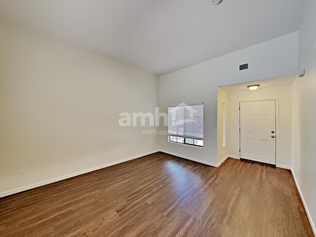 Building Photo - 13950 N 176th Lane