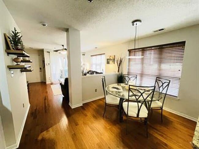 Building Photo - Charming 2BR/2BA Condo in Dilworth/South E...