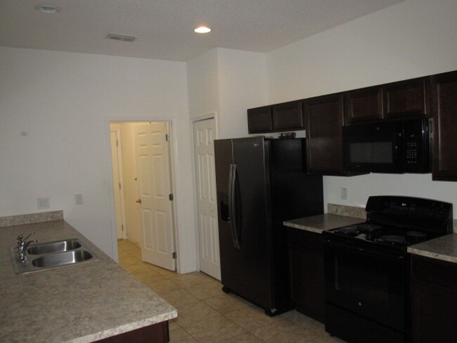 Foto del edificio - 3 Bedroom, 2 Bathroom in St Cloud