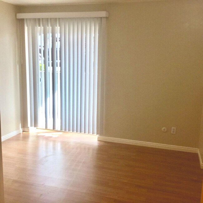 bedroom - 5322 S 590 E