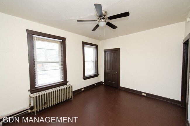 Building Photo - 2741 Harris Ave