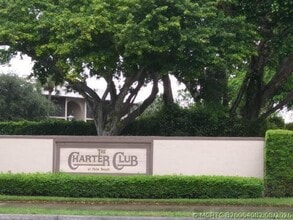 Building Photo - 201 Foxtail Dr