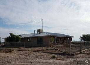 Building Photo - 17 Sol Del Oriente