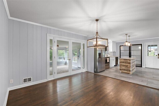 Foto del edificio - 2663 Forrest Rd