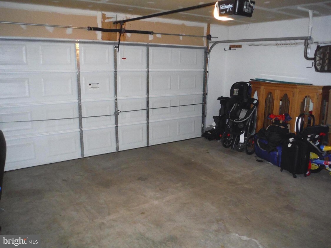 Primary Photo - 206 Bald Eagle Way