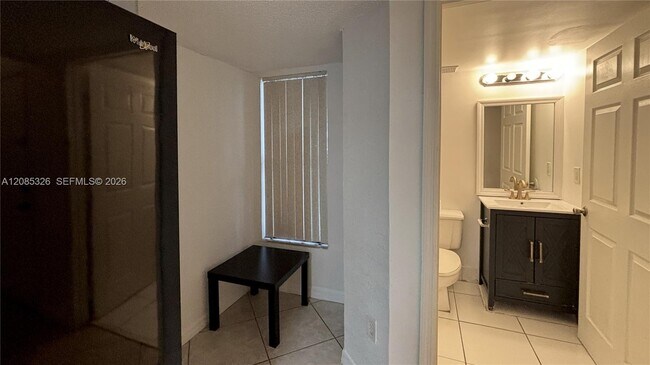 Foto del edificio - 1186 NW 123rd Ct