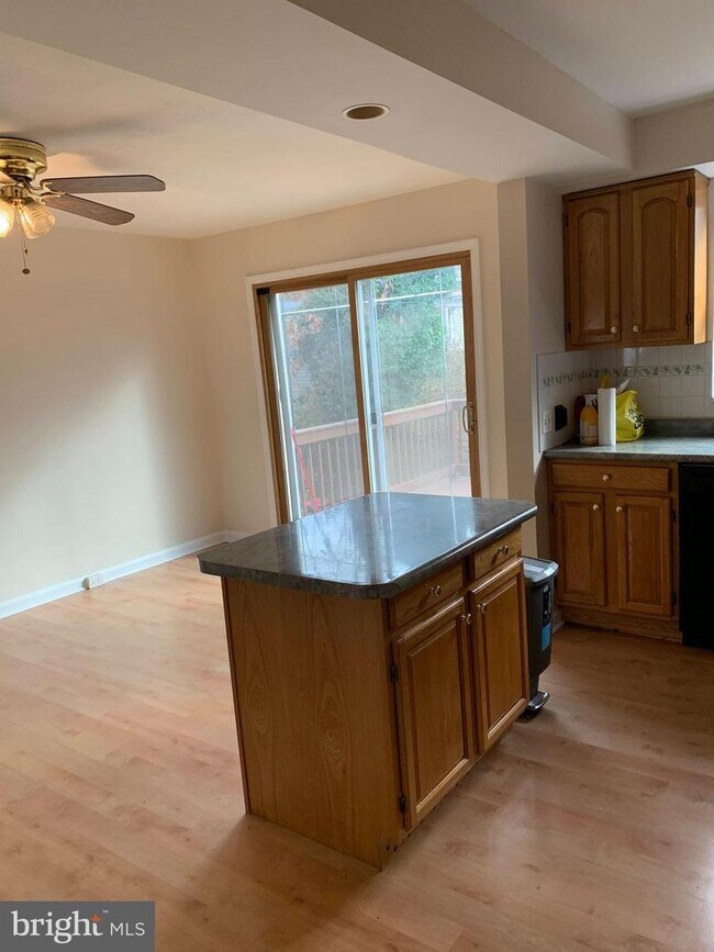 Building Photo - 263 S Bayberry Ln