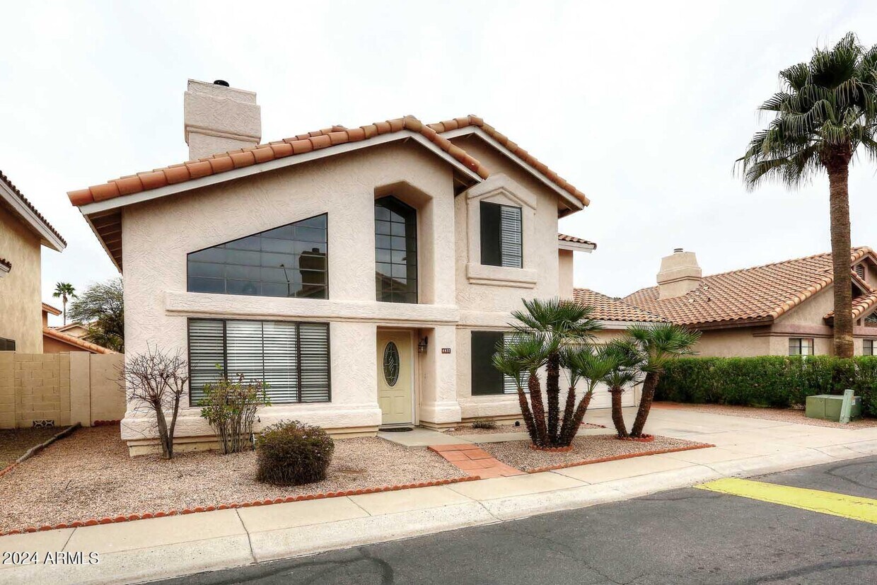 Primary Photo - 4437 E Villa Theresa Dr