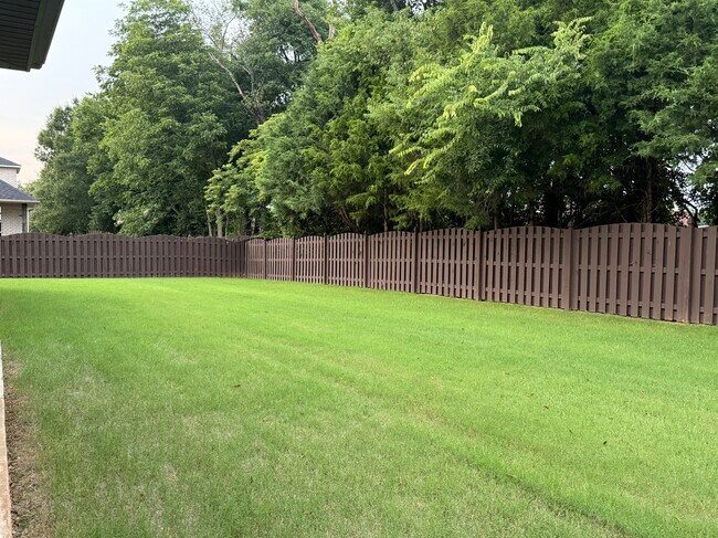 Building Photo - 344 Kendallwood Dr