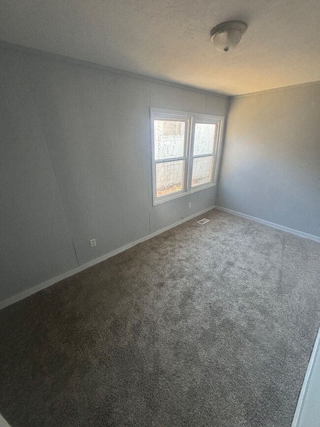 Building Photo - 2307 Chestnut St