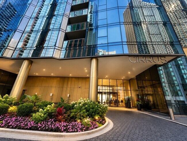 Foto del edificio - 211 N Harbor Dr