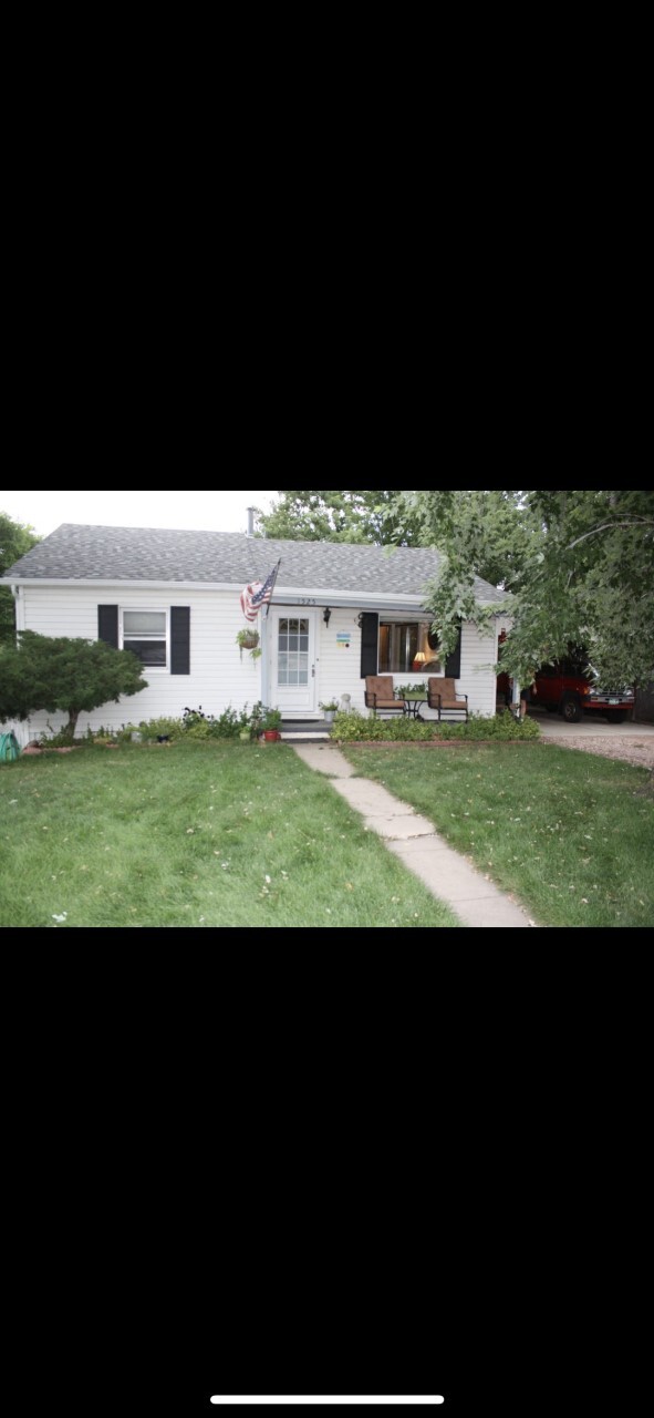 Building Photo - 1525 W Navajo Pl