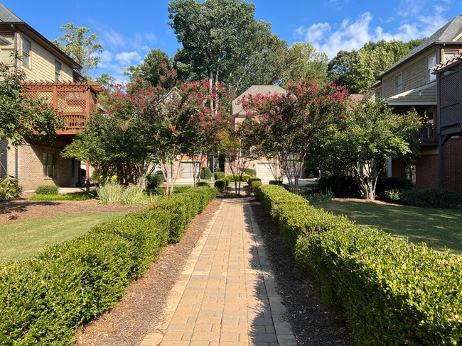 Foto del edificio - 7955 Magnolia Sq