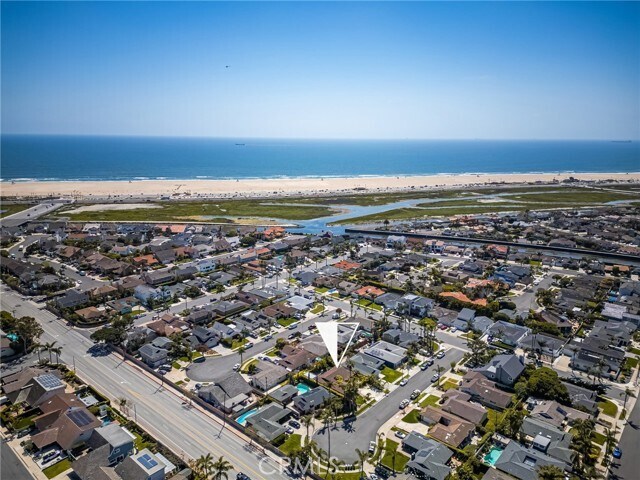 Foto del edificio - 9442 Tiki Cir