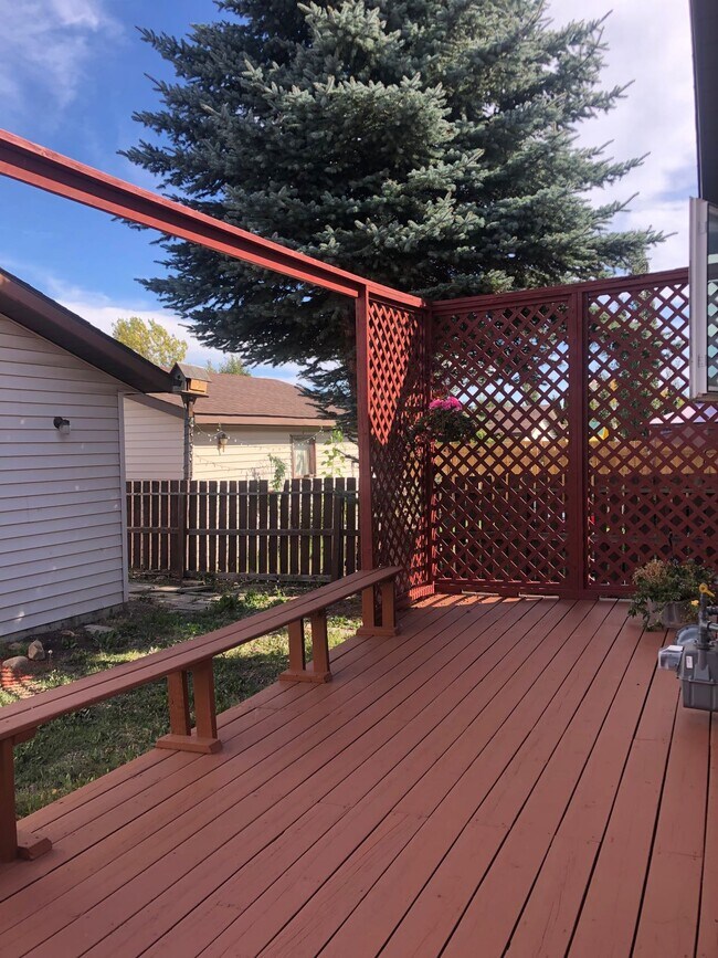 Photo du bâtiment - 2 Bed 1 Bath Unit in Edmonton, AB