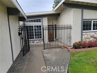 Foto del edificio - 655 N Treanor Ave