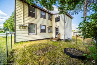 Building Photo - 725 2nd St