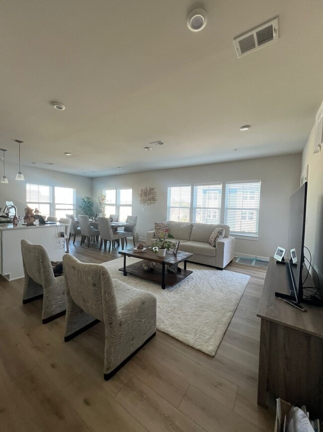 Building Photo - 6655 Citory Way