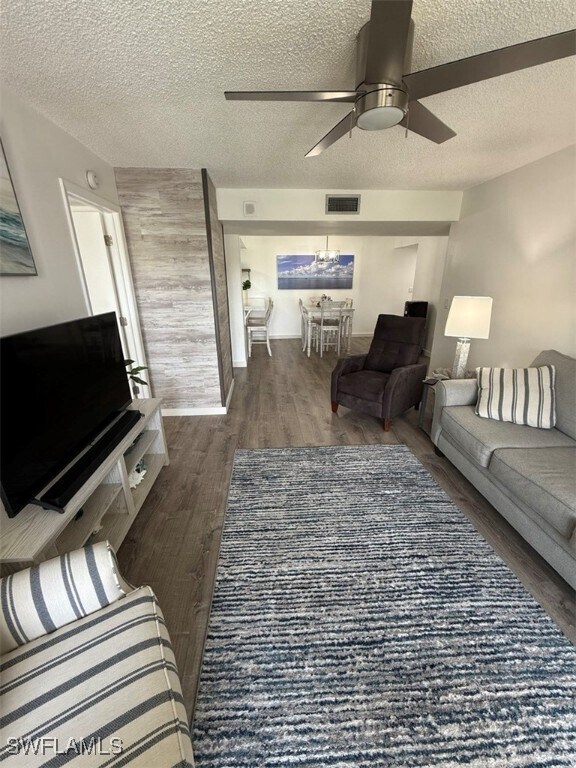 Foto del edificio - 2875 Palm Beach Blvd