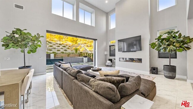 Foto del edificio - 5 br, 6 bath House - 20345 W Windsor Ln