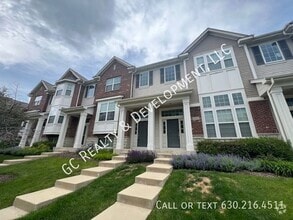 Building Photo - 2522 Dunraven Ave