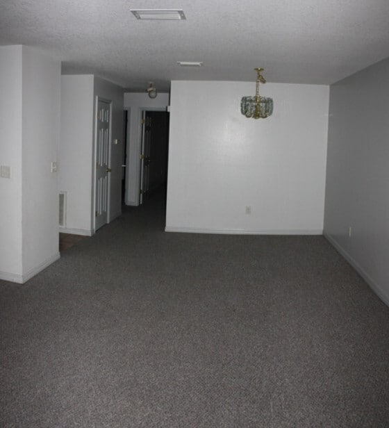 Building Photo - 2721 NE 22nd Ct