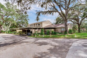 Building Photo - 8645 Lake Isle Dr
