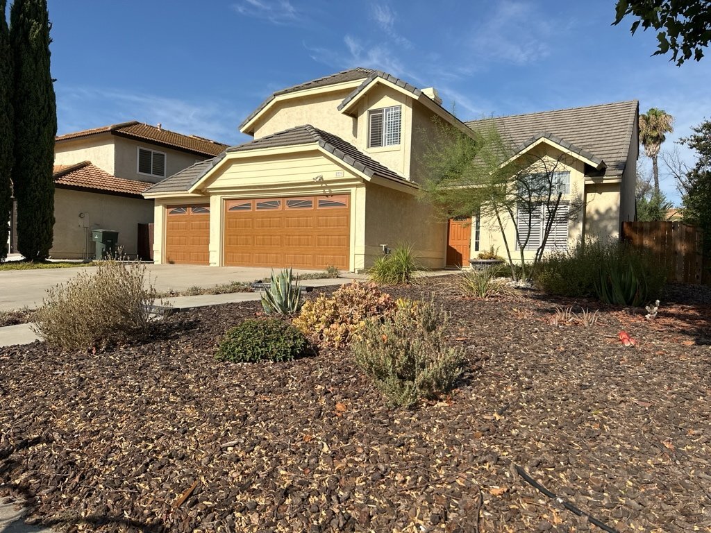 Primary Photo - 4-Bedroom 2.5 Bath Home With Brand New Flo...