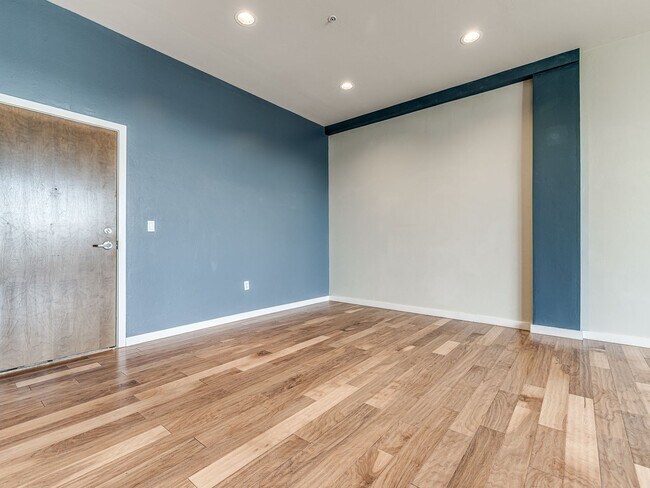 Foto del edificio - 3 Bedroom/2 Bath  Downtown OKC Condo WITH ...