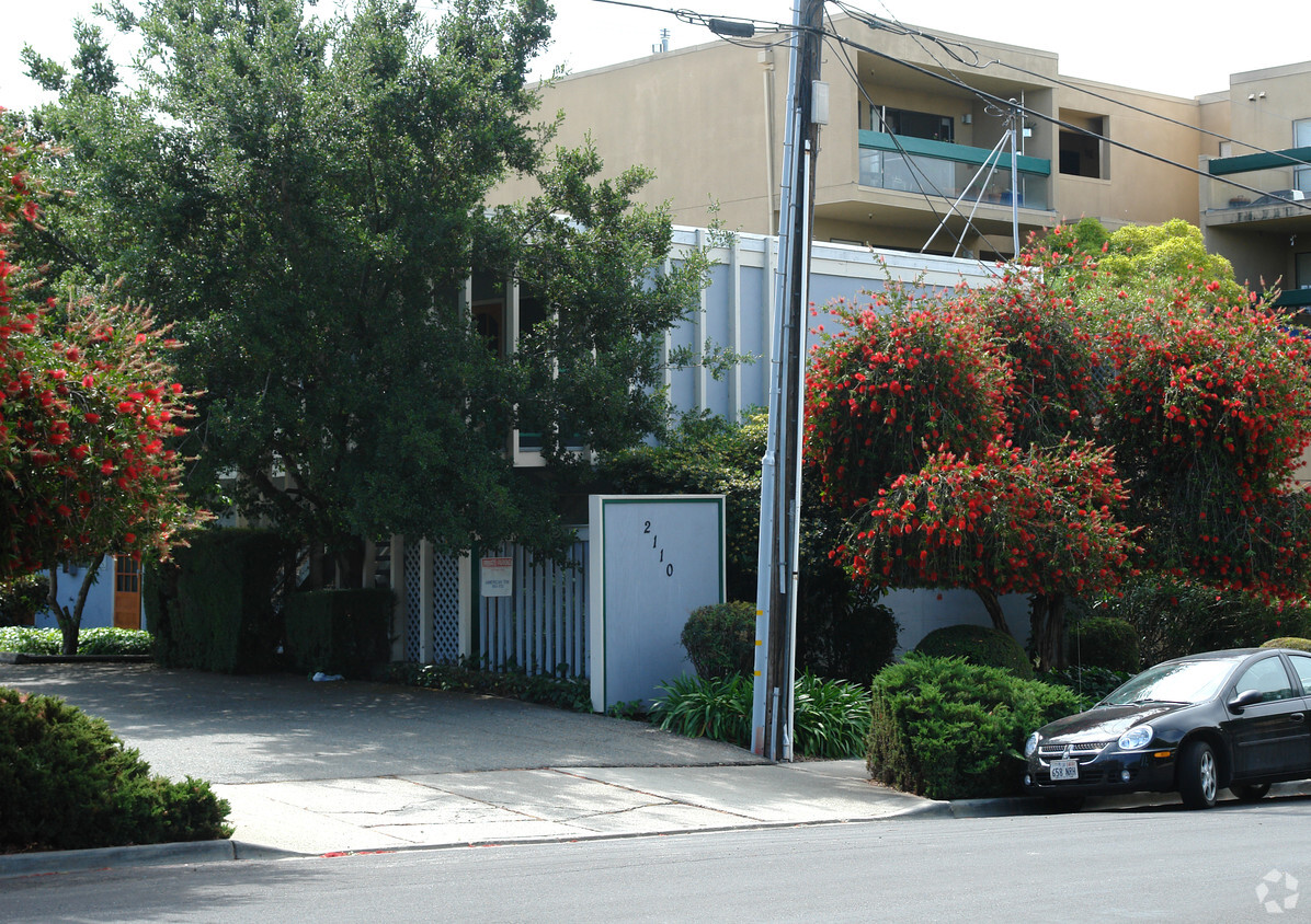 Foto del edificio - 2110 California St