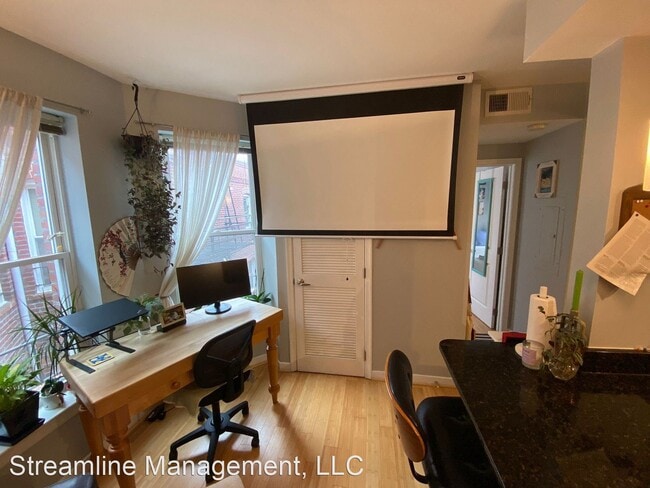 Building Photo - 1 br, 1 bath House - 1108 Columbia Rd NW #303