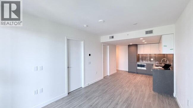 Building Photo - 2135 Springer Ave