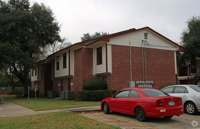 Building Photo - Mid-Towne I Apartments