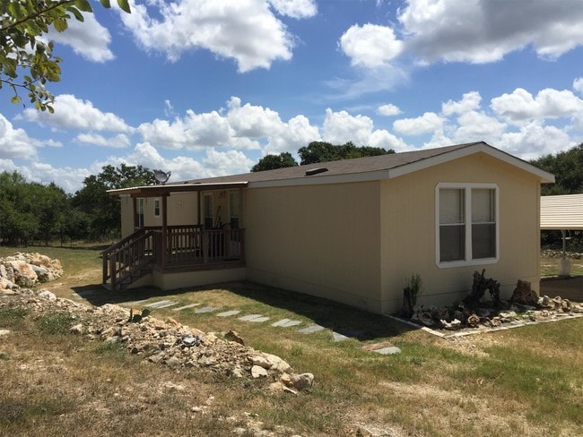Building Photo - 300 Oak Meadows