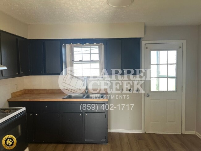 Building Photo - 510 Forrest Dr