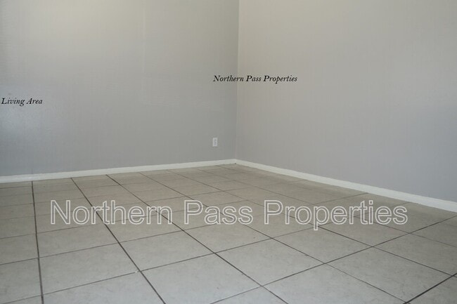 Building Photo - 4023 Thomason Ave