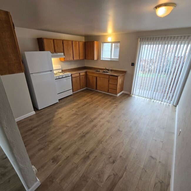 Building Photo - 1501 Arthur St