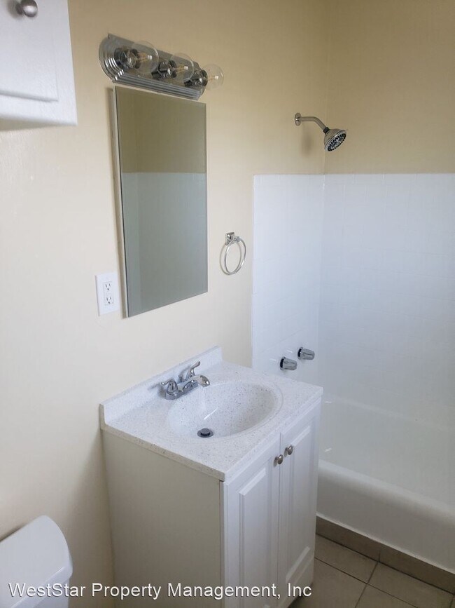 Foto del edificio - 10236 California Ave