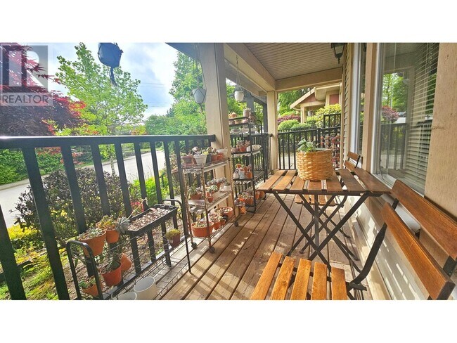 Photo du bâtiment - 6481-6481 Elgin Ave