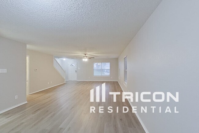 Building Photo - 2208 Capstan Dr