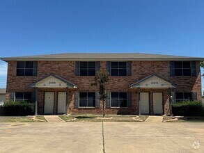 Building Photo - 205 Lydia Dr