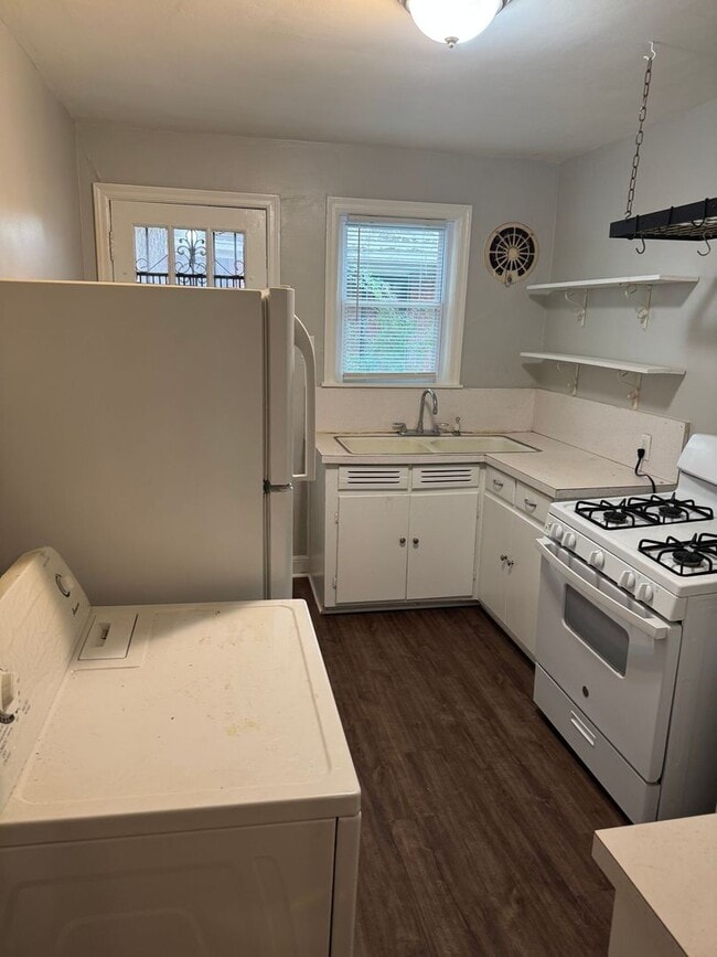 Photo - 157 Roberta Dr Townhome