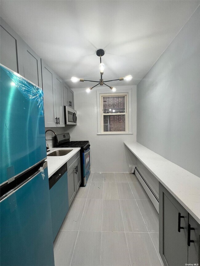 Foto del edificio - 1940 Radcliff Ave