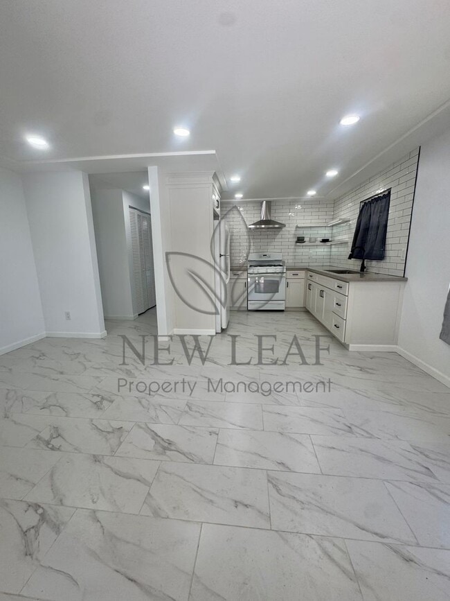 Foto del edificio - COZY 2BEDROOM IN THE HEART OF CLAREMONT