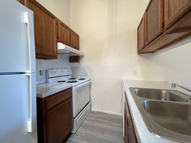 Building Photo - 125 N Troy Ave