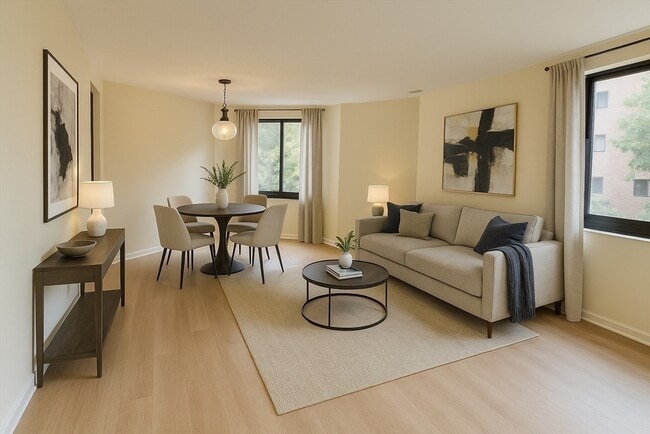 Building Photo - 1002 Paradise Rd