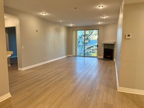 Building Photo - 2445 Brant St