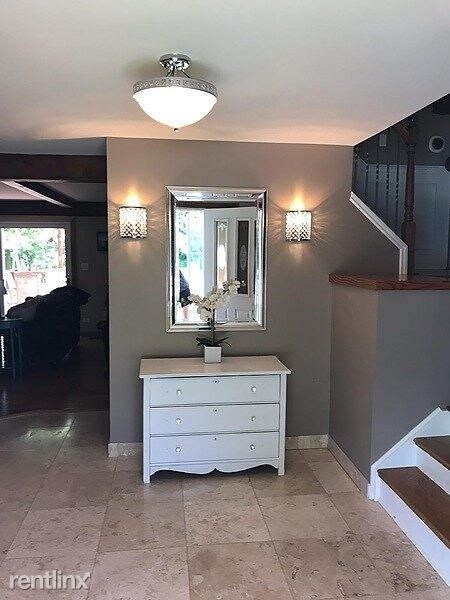 Building Photo - 4 br, 2.5 bath House - 1438 Worden Way