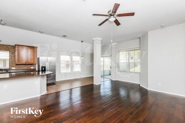 Building Photo - 6109 Paddlefish Dr