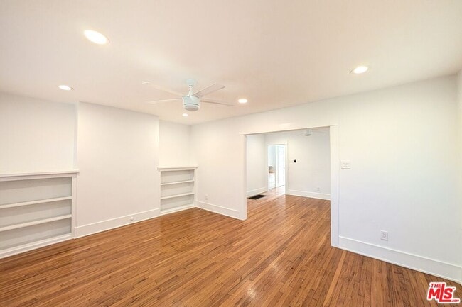 Building Photo - 942 Lincoln Blvd